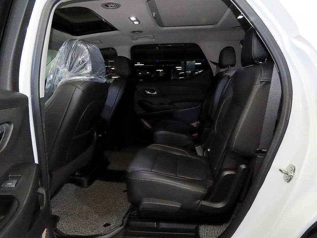 Chevrolet Travers - Vista 6