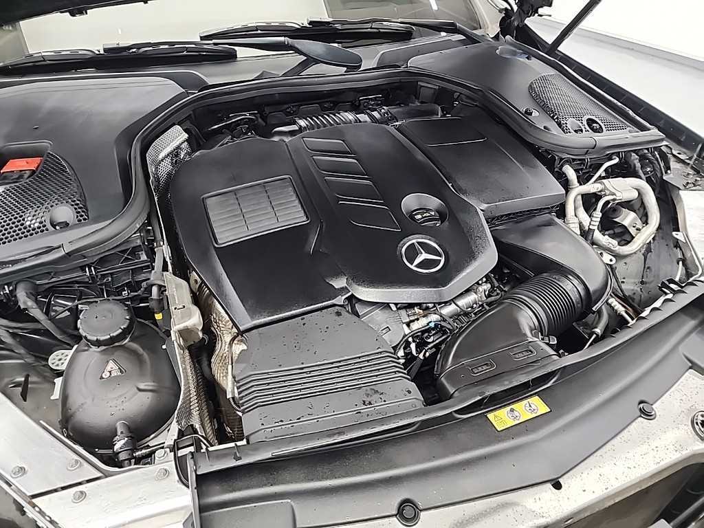 Mercedes Benz CLS Class - Vista 5