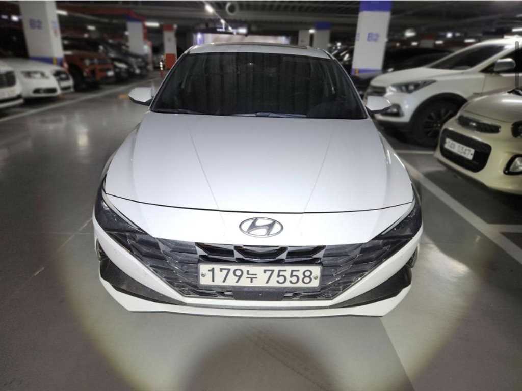 HYUNDAI Avante 2021 Blanco - Importación desde Corea - HF Imports Iquique - Foto 1