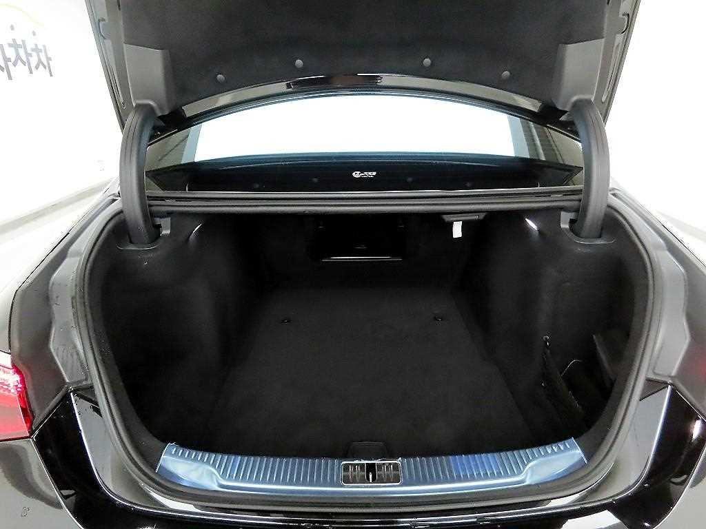 Mercedes Benz S Class - Vista 5