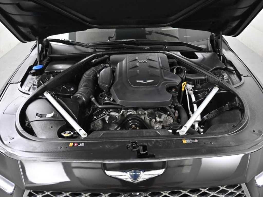 Genesis G90 - Vista 7