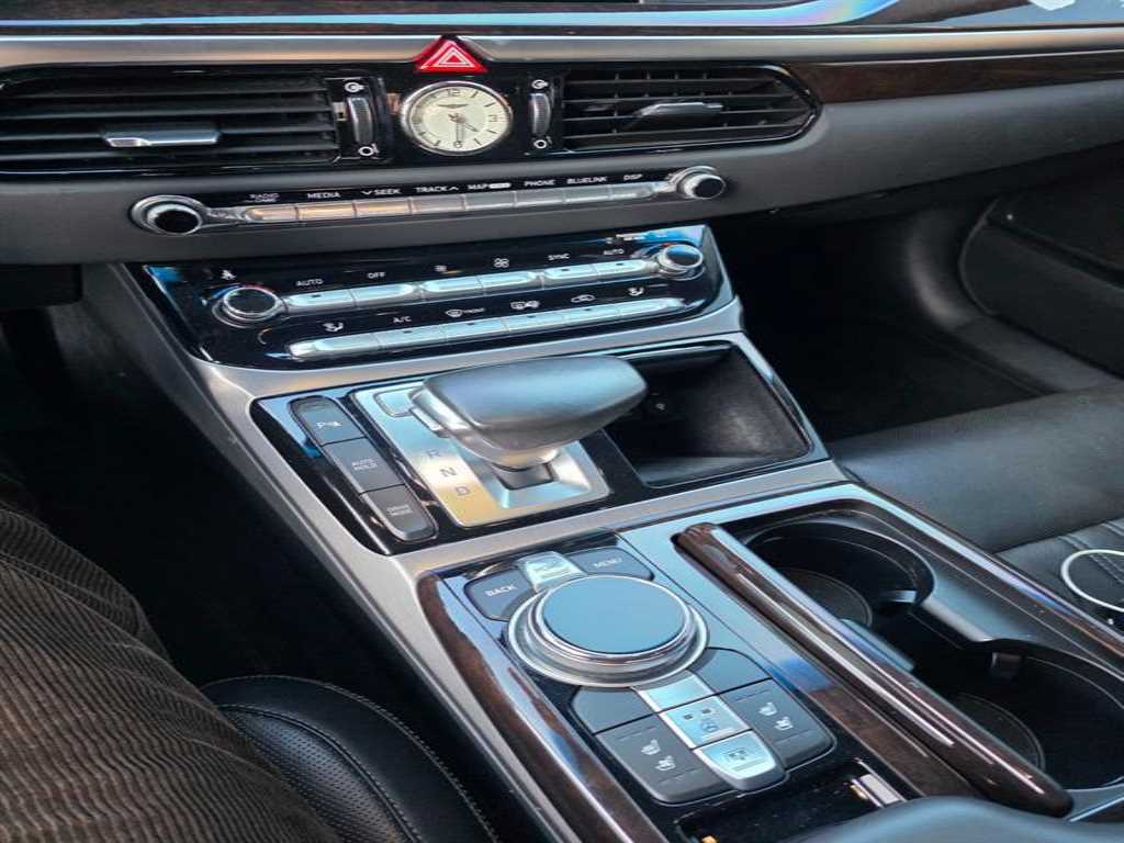 Genesis EQ900 - Vista 7