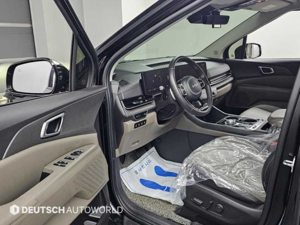 KIA Carnival - Vista 11