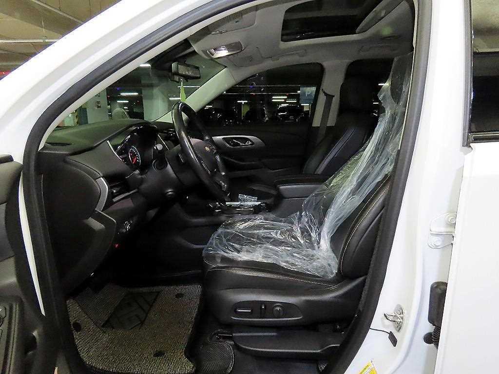 Chevrolet Travers - Vista 5