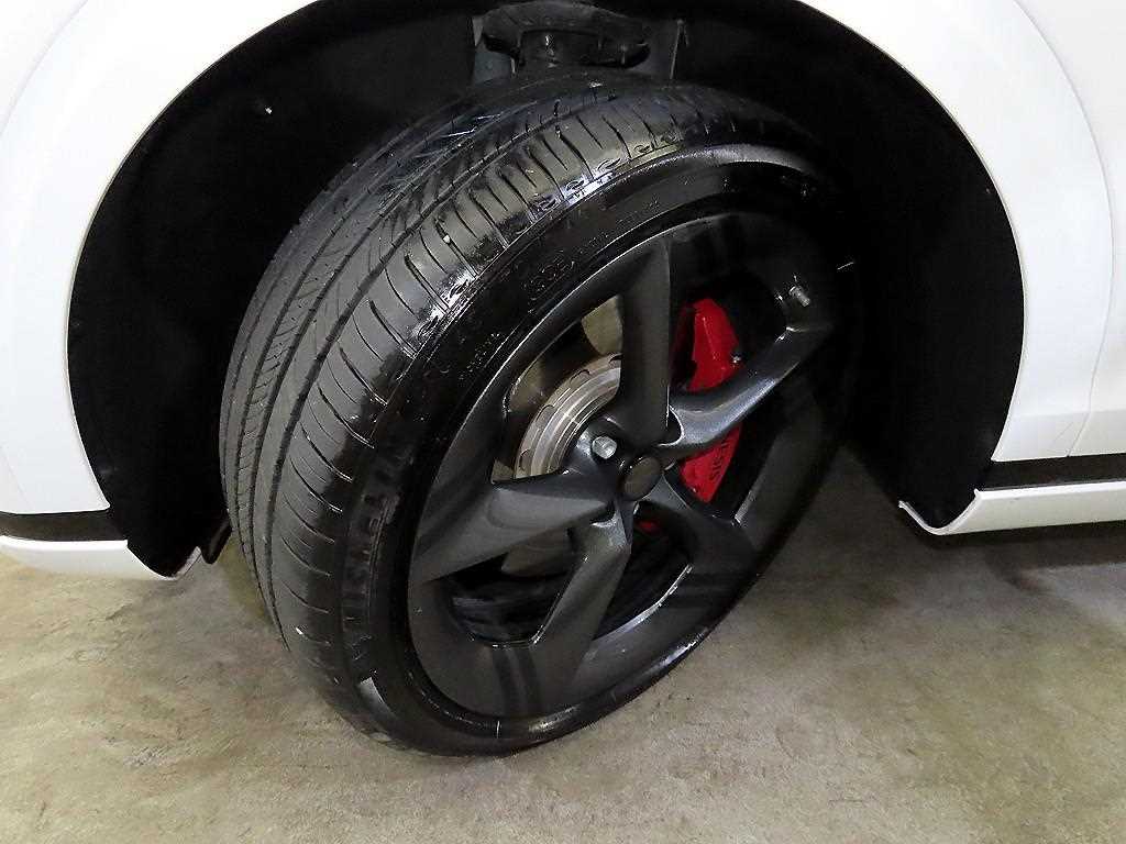 Genesis GV70 2025 Blanco - Importación desde Corea - HF Imports Iquique - Foto 20