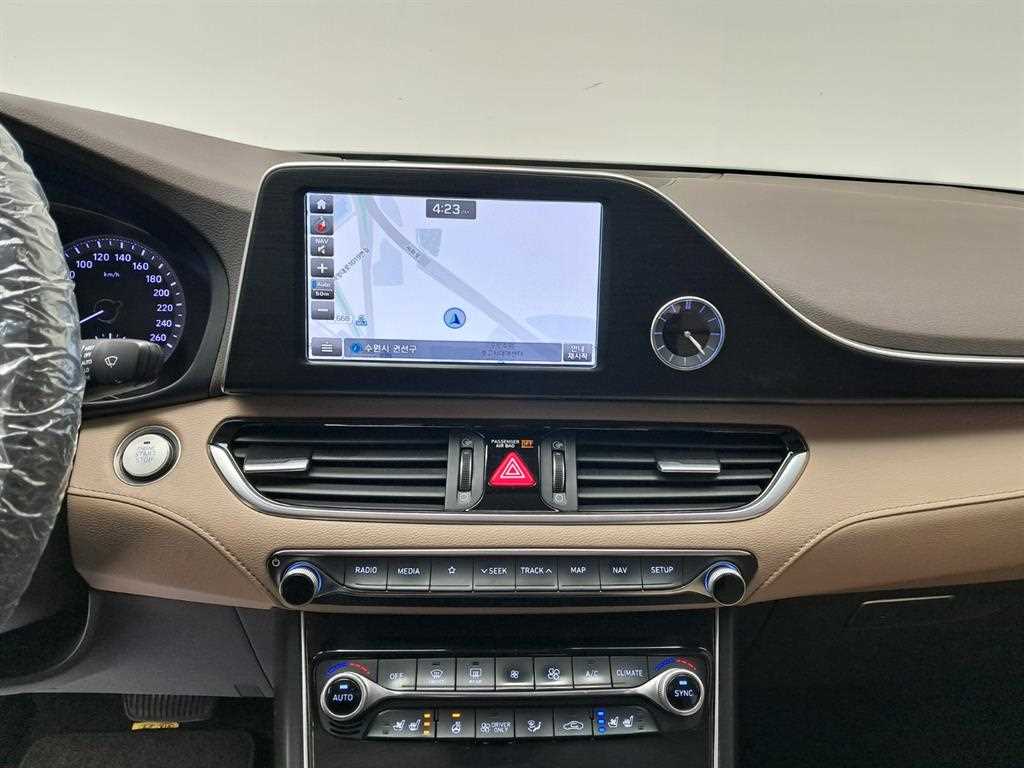 HYUNDAI Grandeur - Vista 9