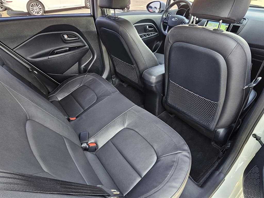 KIA Pride - Vista 10