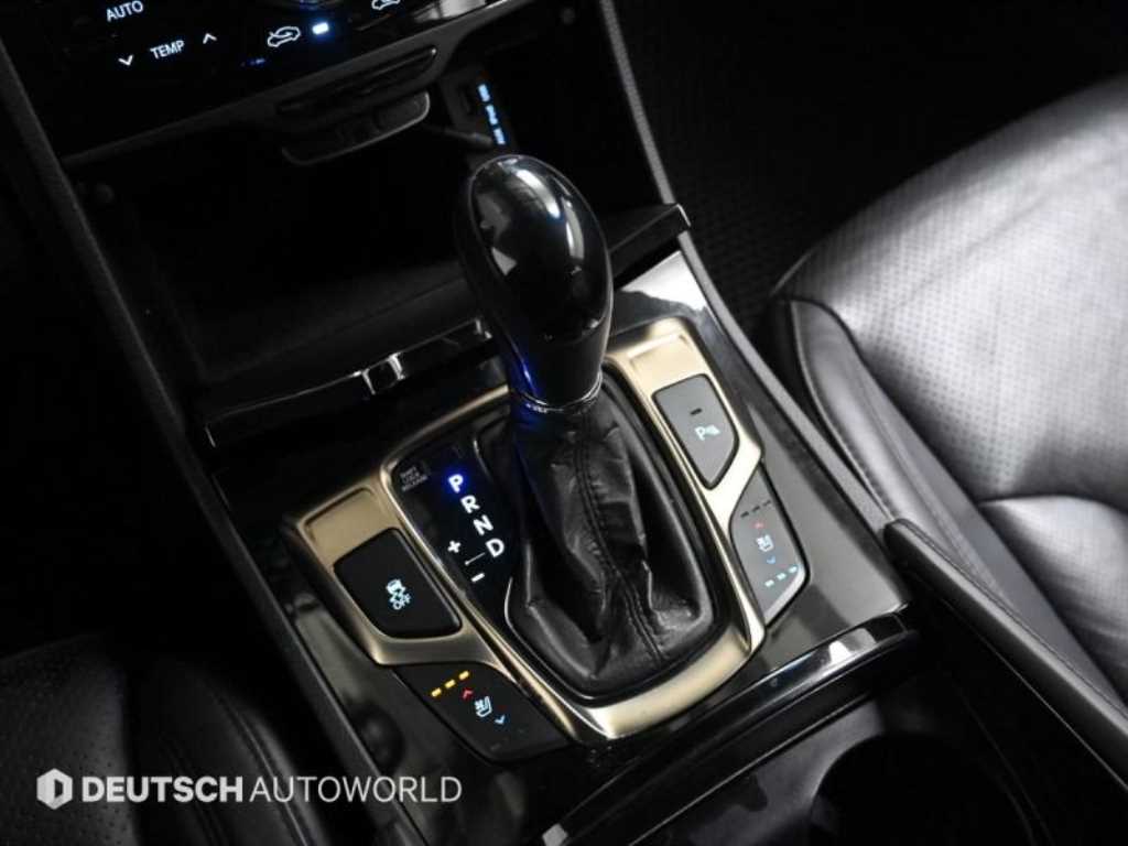 HYUNDAI Grandeur - Vista 9