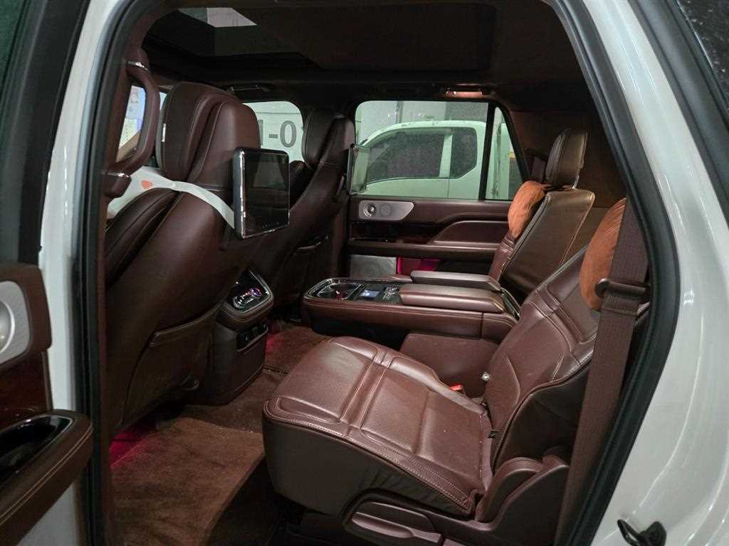 Lincoln Navigator 2019 Blanco - Importación desde Corea - HF Imports Iquique - Foto 16