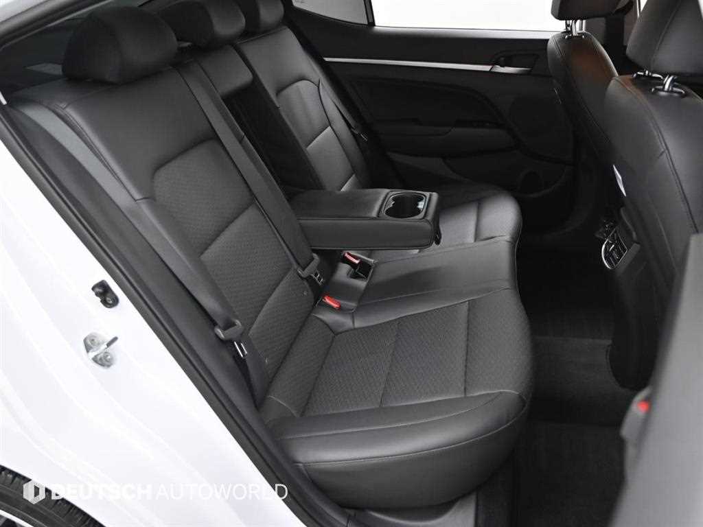 HYUNDAI Avante - Vista 12