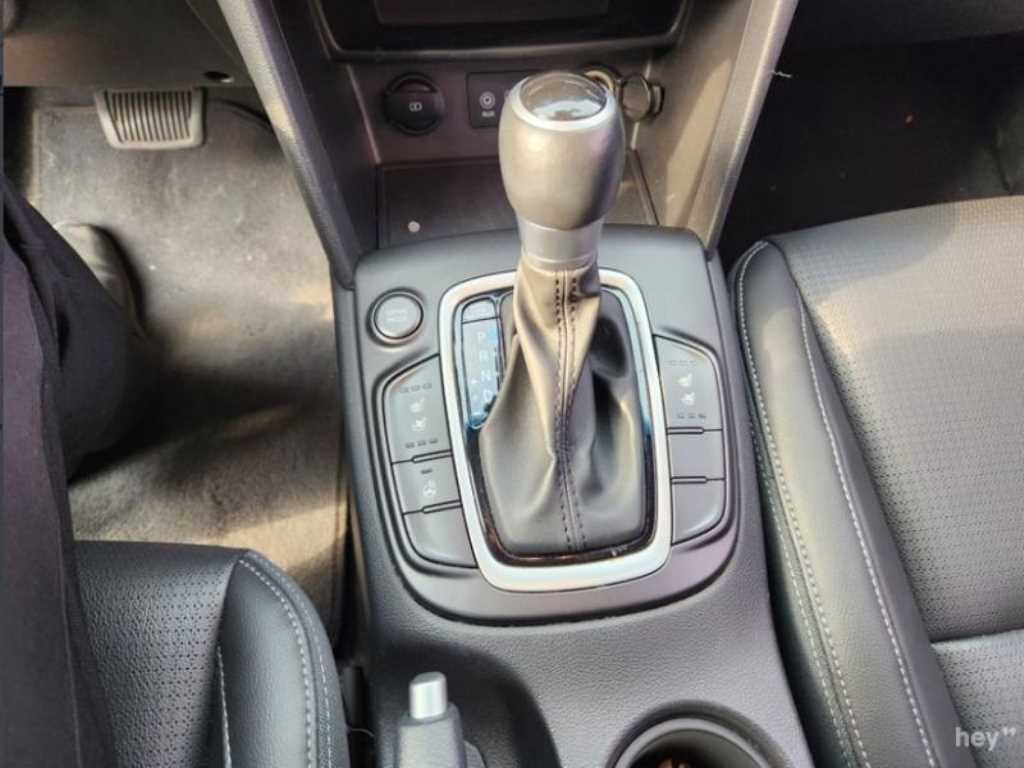 HYUNDAI Kona - Vista 9