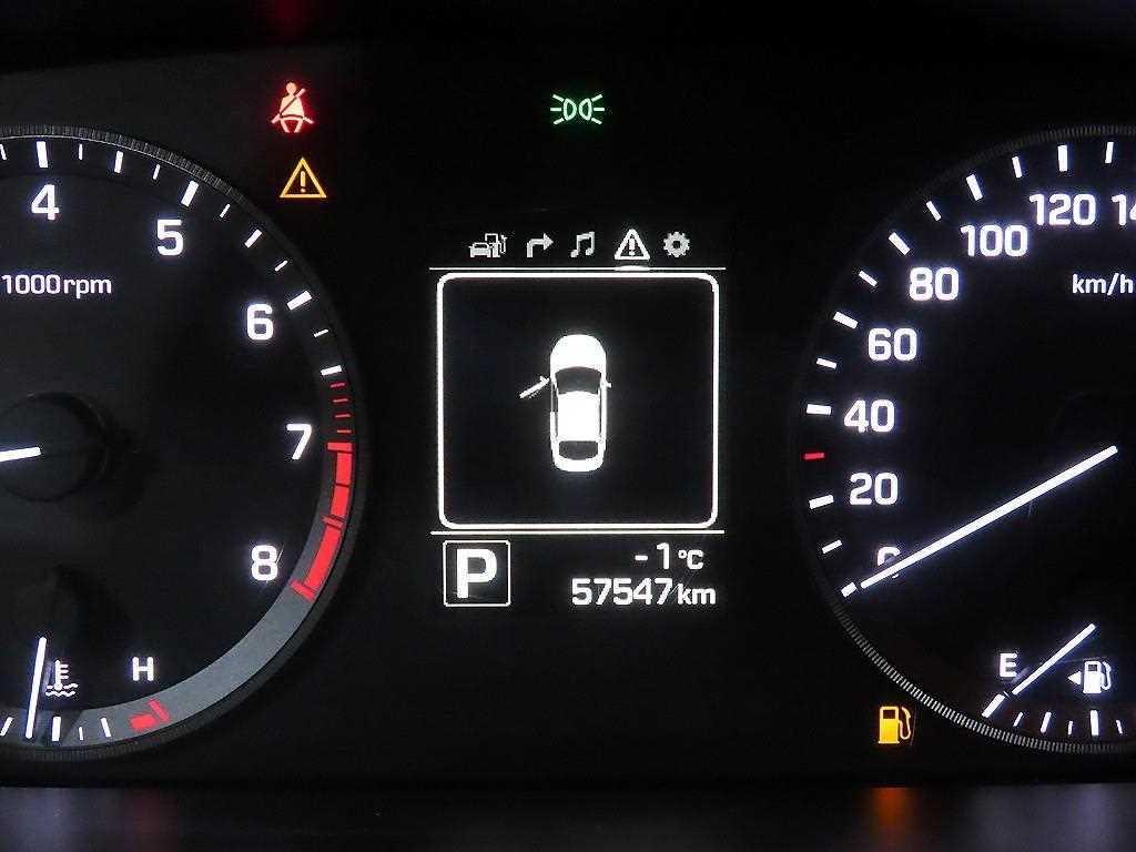 HYUNDAI Sonata - Vista 9