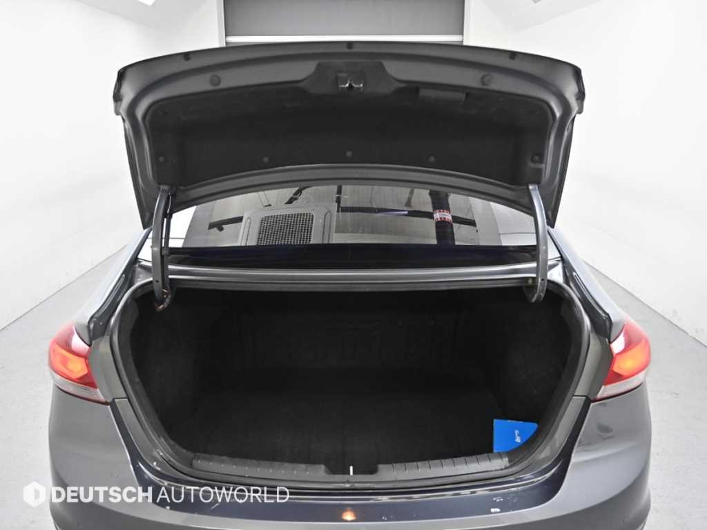 HYUNDAI Avante 2018 Gris - Importación desde Corea - HF Imports Iquique - Foto 20