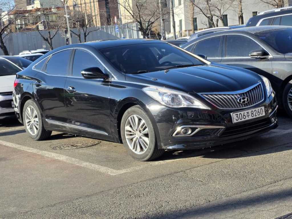 HYUNDAI Grandeur - Vista 2