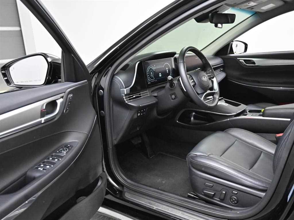 HYUNDAI Grandeur - Vista 11