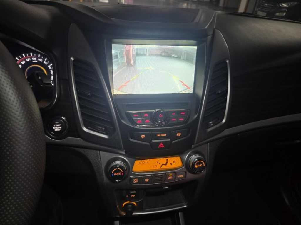 Ssangyong Korando - Vista 7