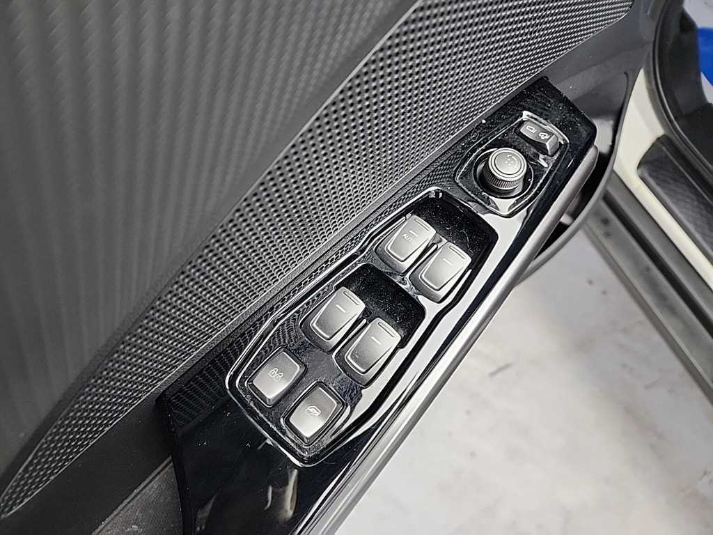 Ssangyong Tivoli 2020 Blanco - Importación desde Corea - HF Imports Iquique - Foto 17