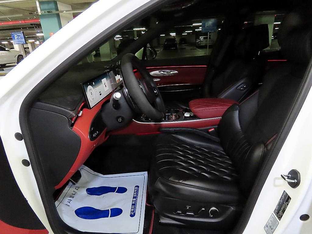 Genesis GV70 - Vista 6