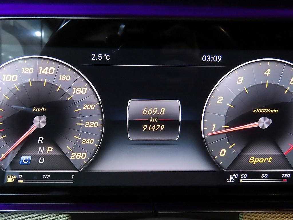 Mercedes Benz E class - Vista 9