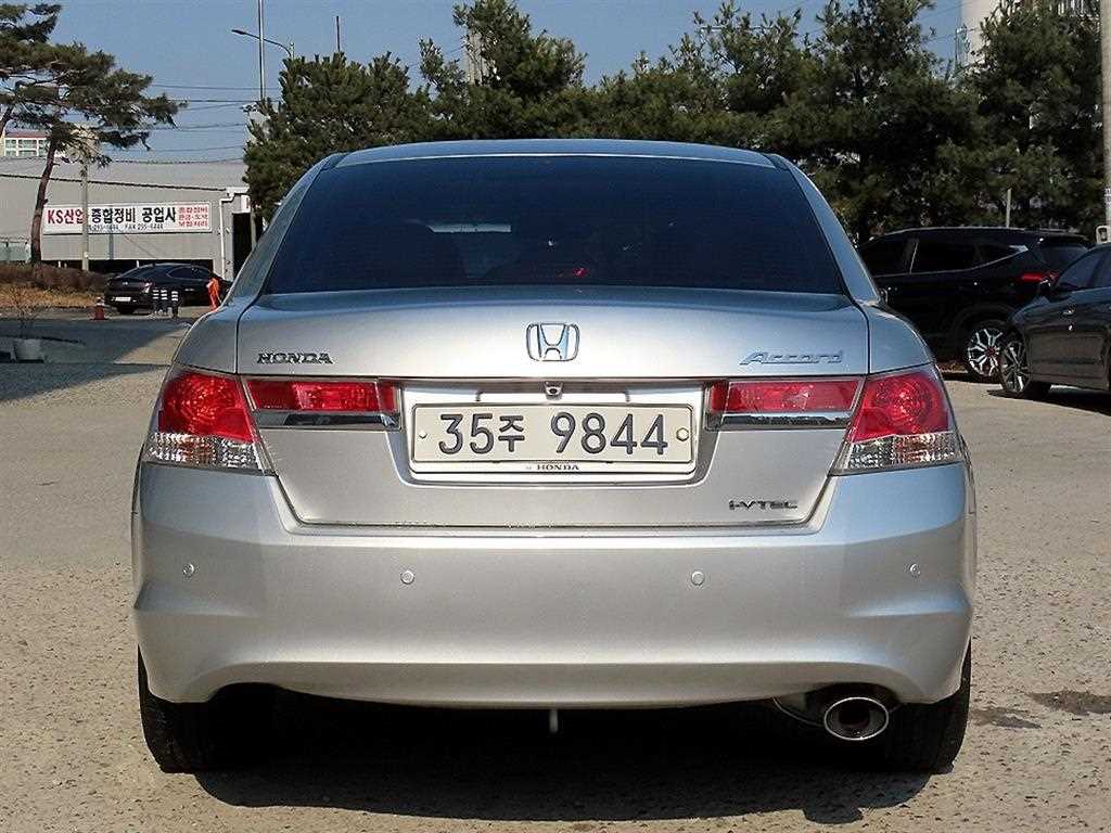 Honda Accord - Vista 4