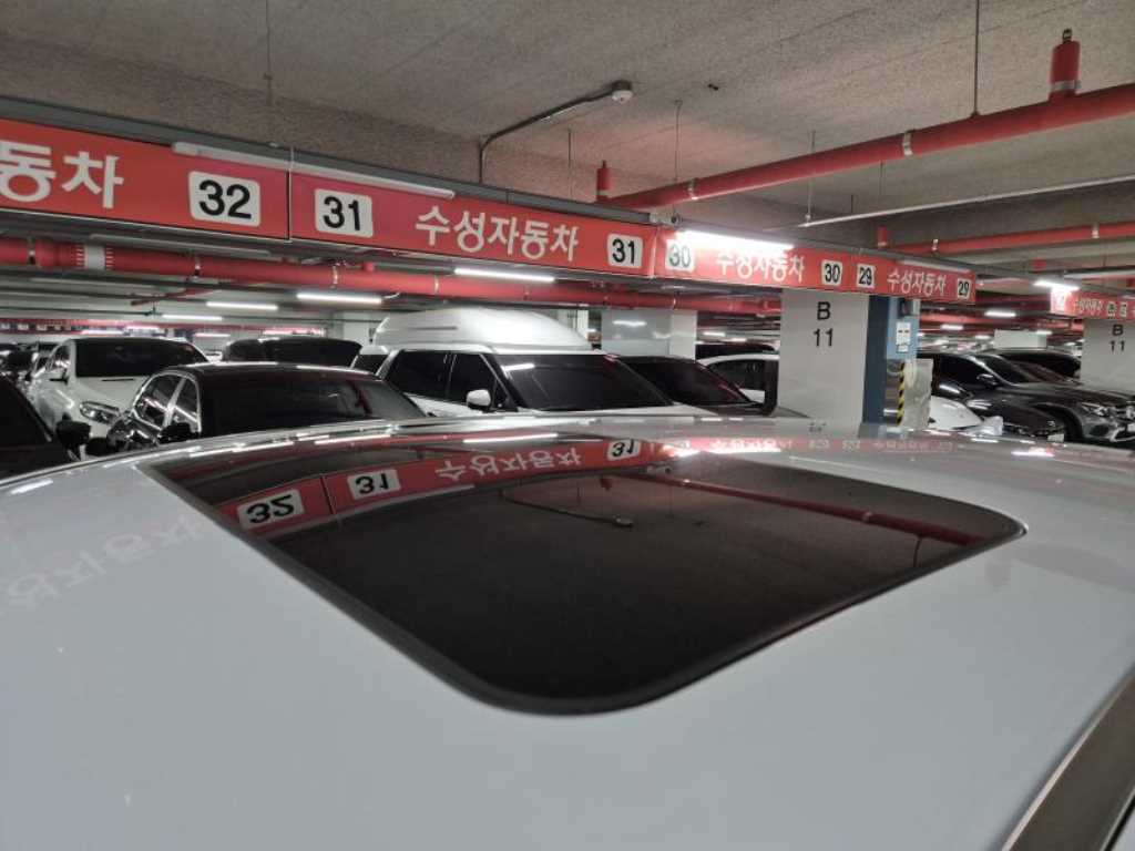 HYUNDAI Equus - Vista 11