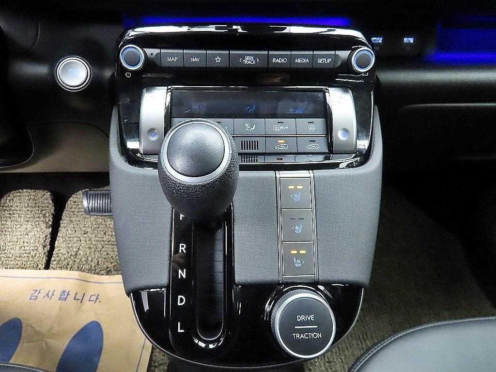 HYUNDAI Casper - Vista 10