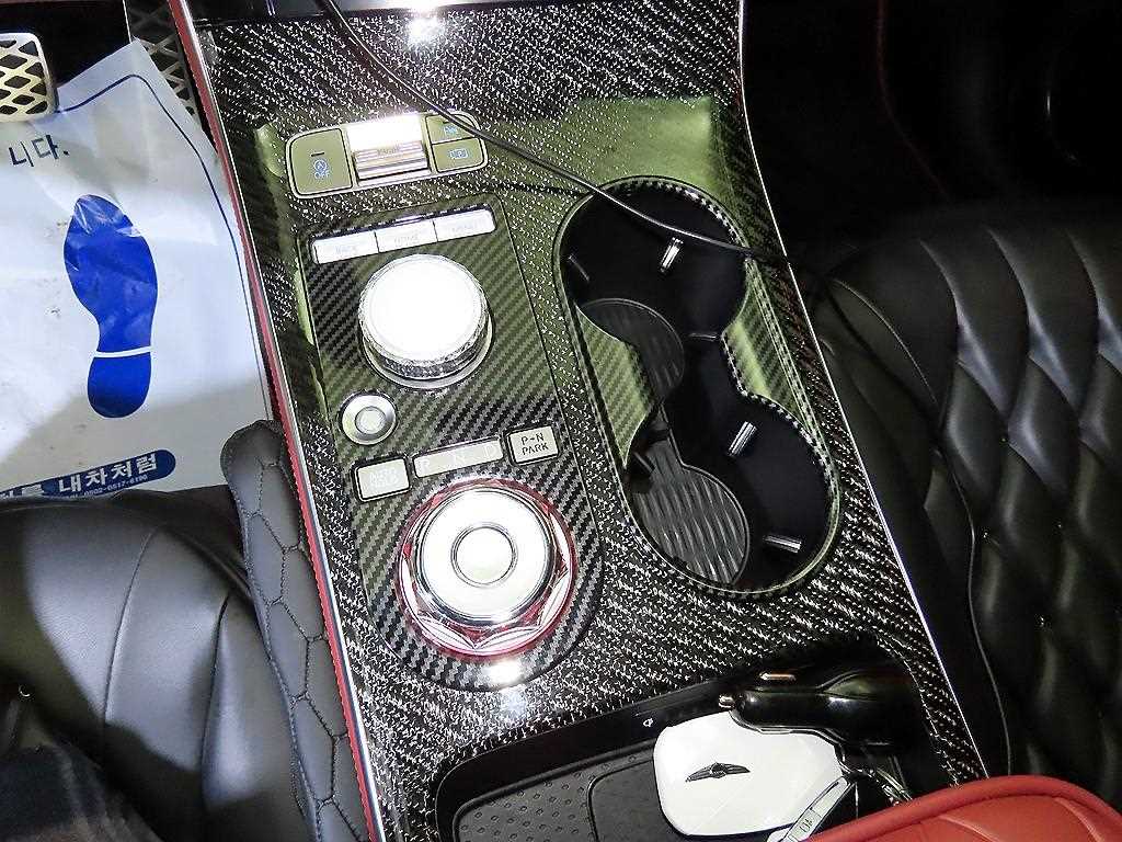 Genesis GV70 - Vista 12