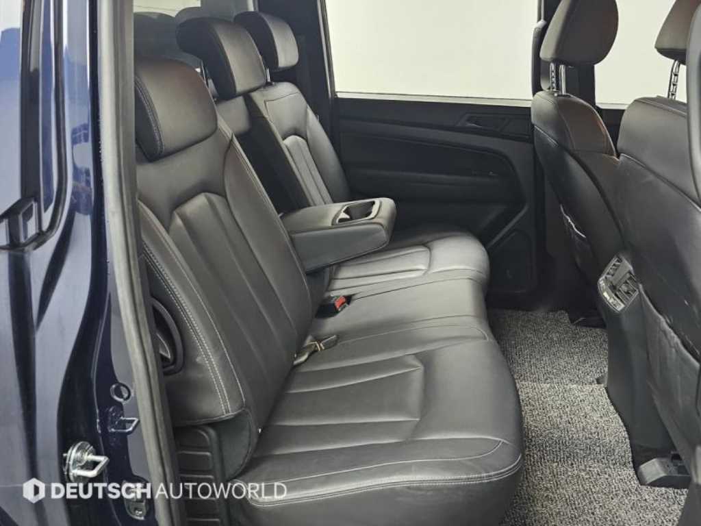 Ssangyong Rexton - Vista 10