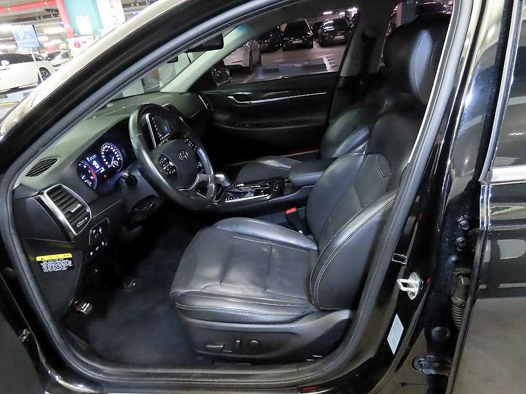 HYUNDAI Grandeur - Vista 6