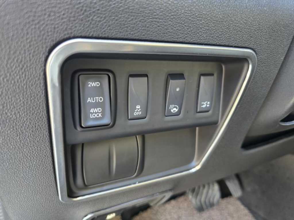 SAMSUNG QM6 - Vista 6