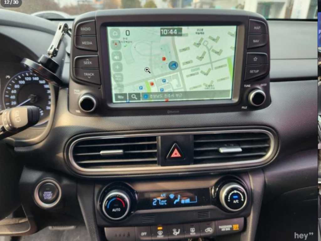 HYUNDAI Kona - Vista 6