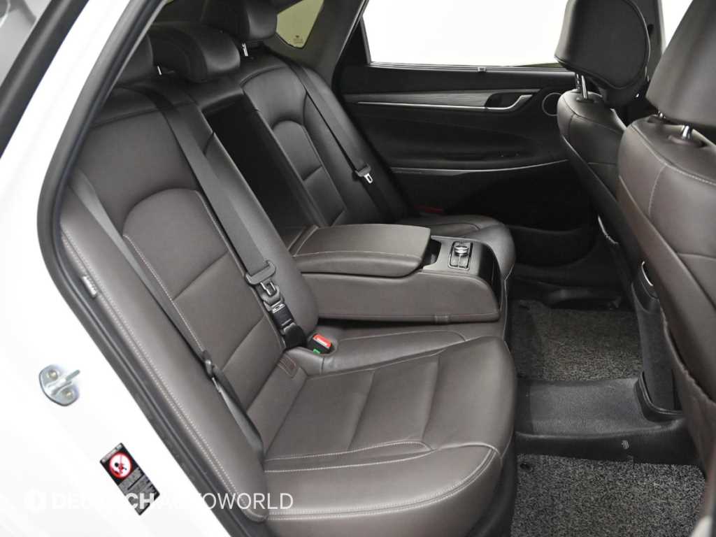 HYUNDAI Grandeur - Vista 12