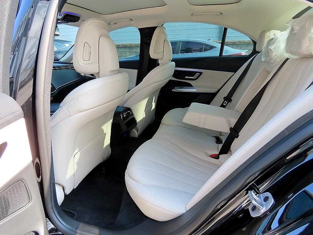 Mercedes Benz E class - Vista 6