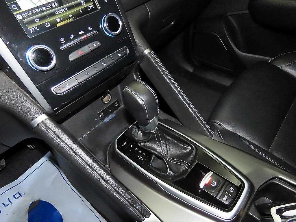 SAMSUNG QM6 - Vista 12