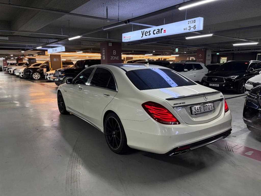 Mercedes Benz S Class - Vista 3