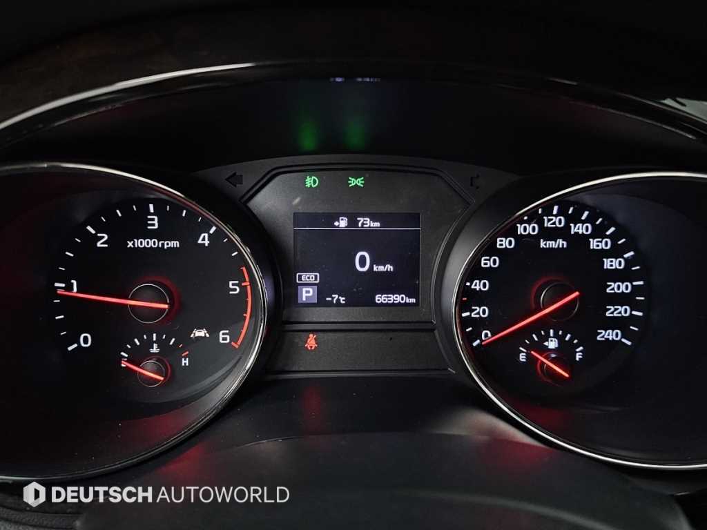 KIA Carnival - Vista 8