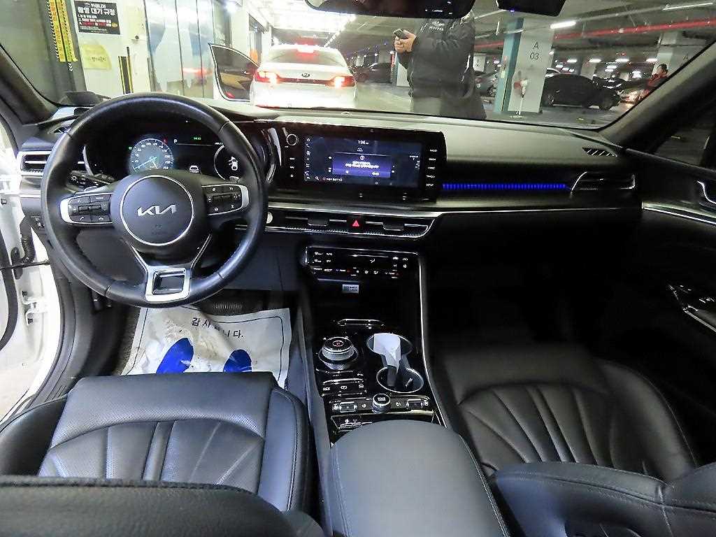 KIA K5 - Vista 10
