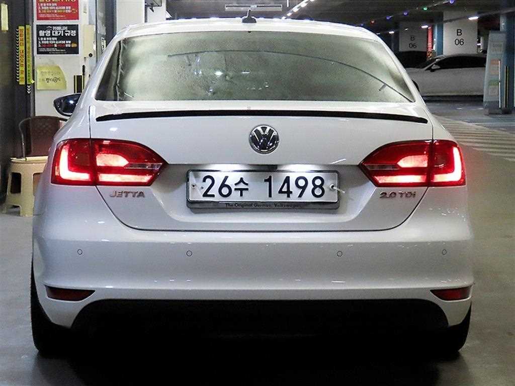 Volkswagen Jetta - Vista 5