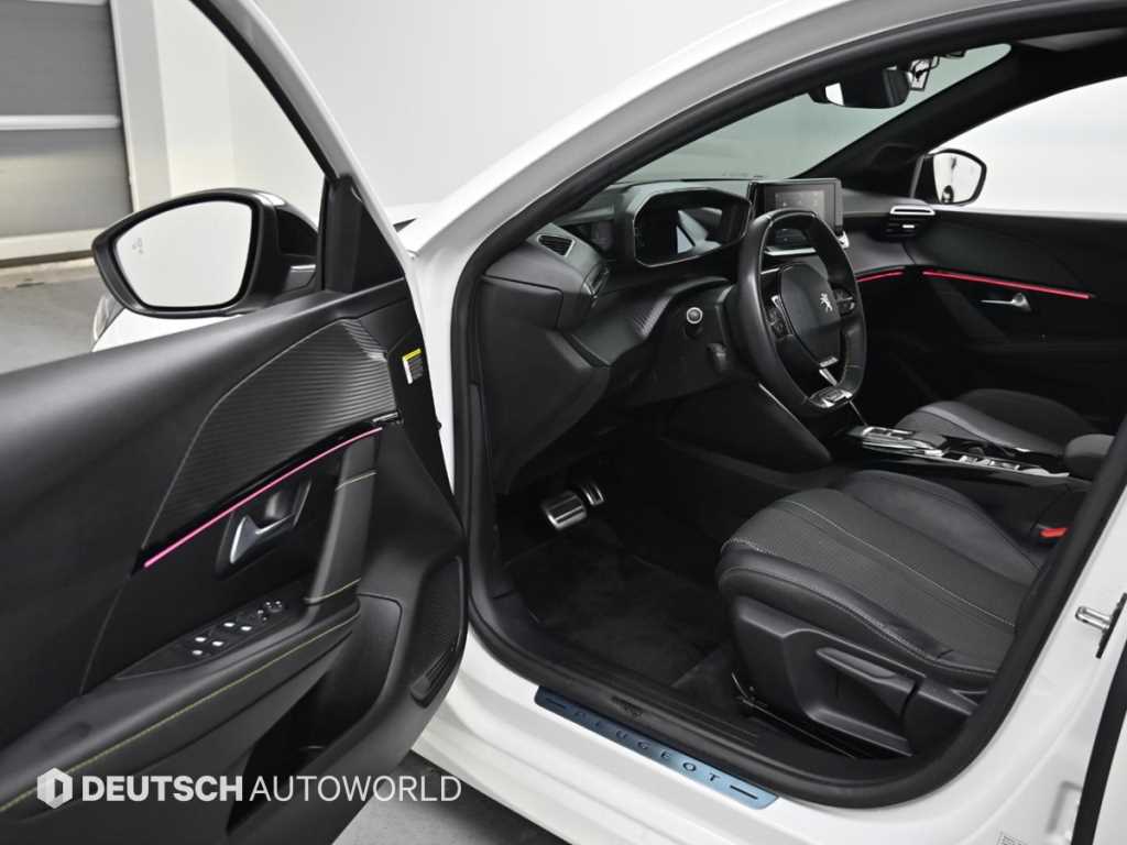 Peugeot 208 - Vista 11