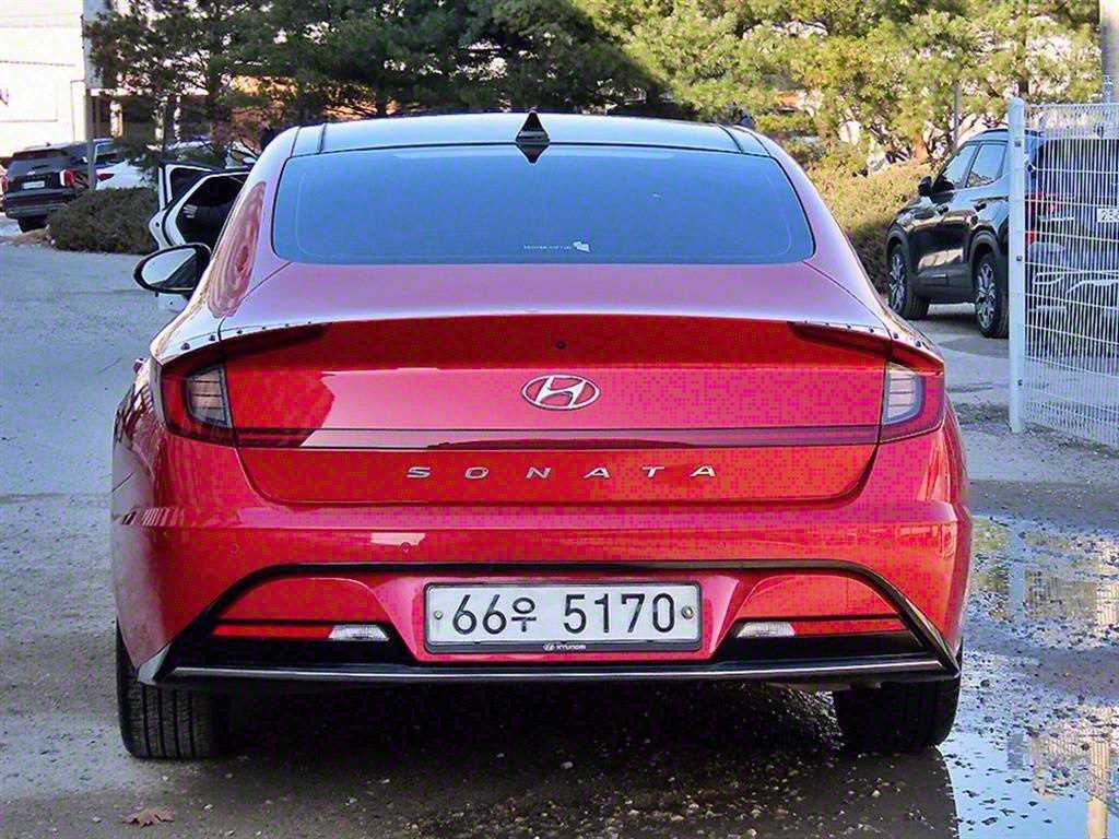 HYUNDAI Sonata - Vista 4