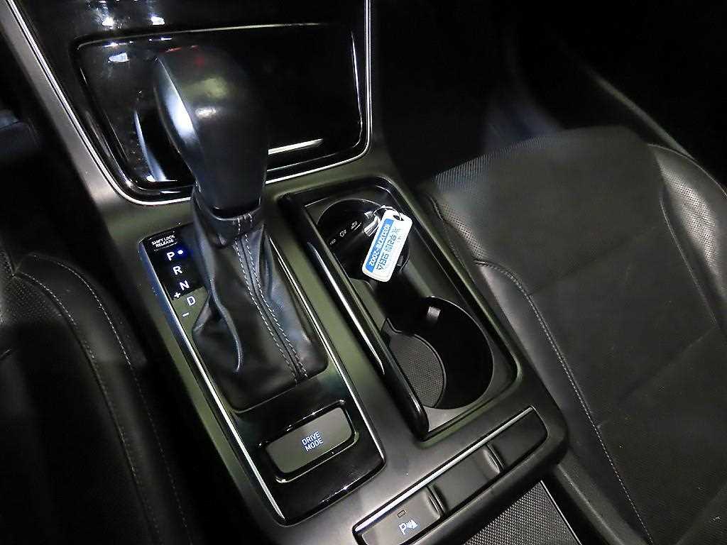 HYUNDAI Grandeur - Vista 12