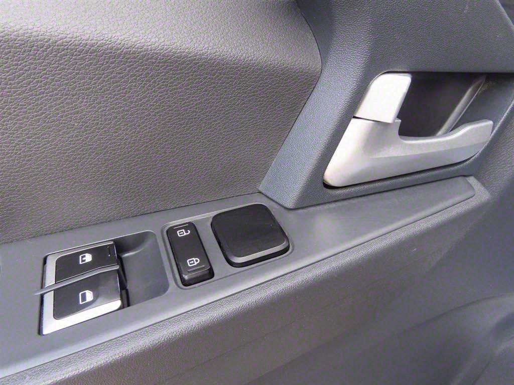 medium and large cargo truck - Vista 9