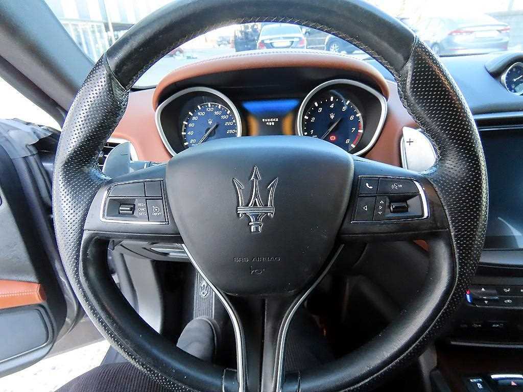 Maserati Ghibli - Vista 8