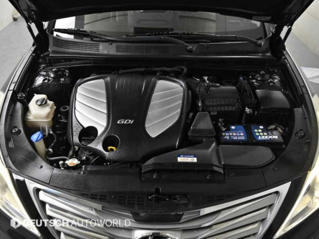 HYUNDAI Grandeur - Vista 6