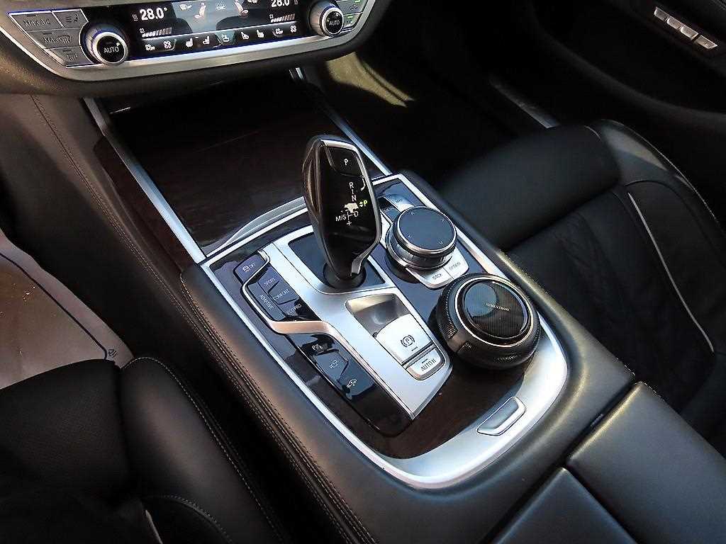 BMW 7 Series - Vista 11