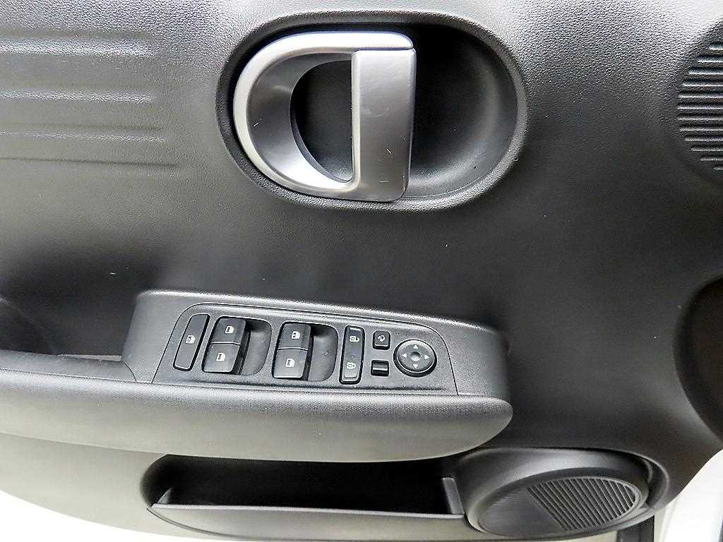 HYUNDAI Casper - Vista 11