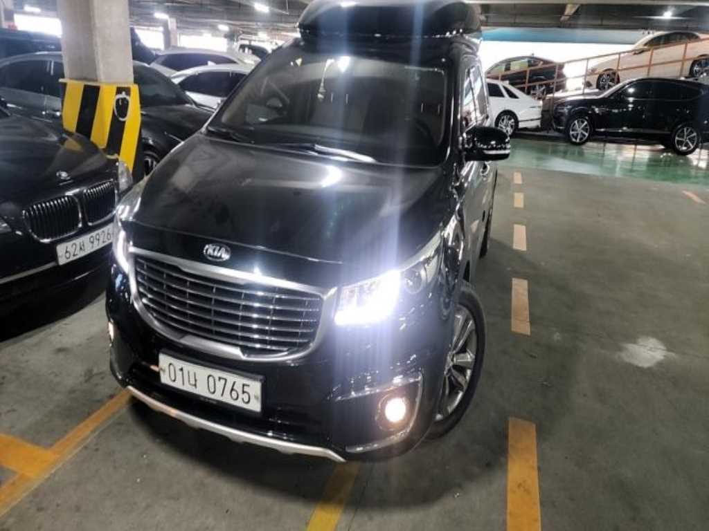 KIA Carnival 2016 - Importación desde Corea - HF Imports Iquique - Foto 1