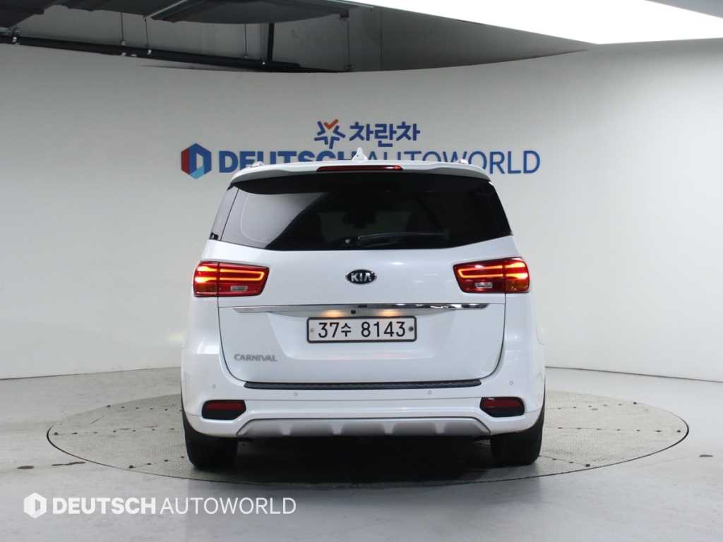 KIA Carnival - Vista 4