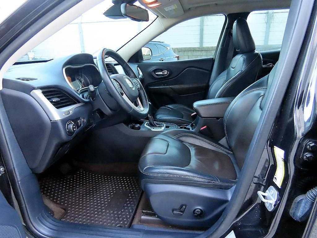 Jeep Cherokee - Vista 5