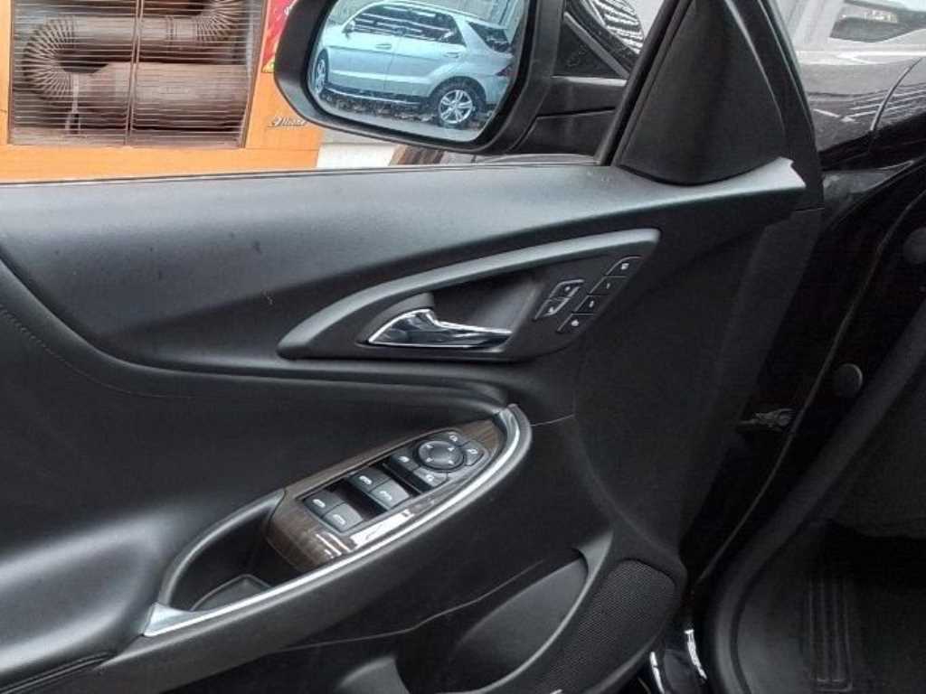 Chevrolet Malibu - Vista 8